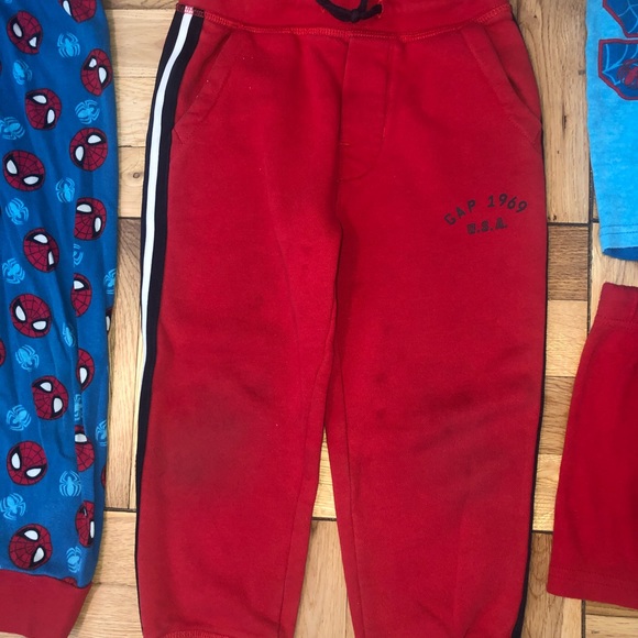 Boys Clothes. Gap, charter, Marvel. - Picture 4 of 8